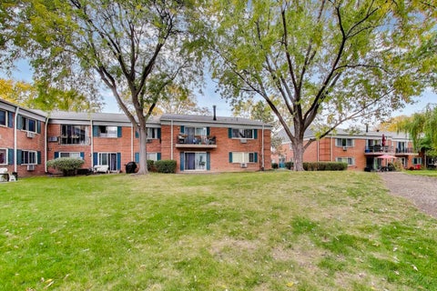 Tiny photo for 2303 S Goebbert Road #A109, Arlington Heights, IL 60005 (MLS # 12696847)