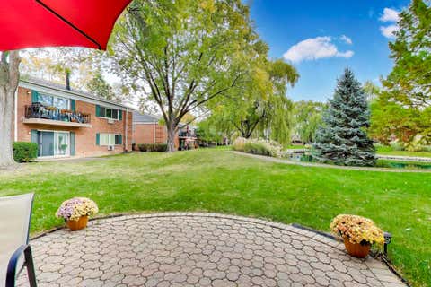Tiny photo for 2303 S Goebbert Road #A109, Arlington Heights, IL 60005 (MLS # 12696847)