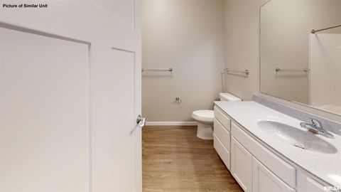 Tiny photo for 2592 MIDDLE Road #206, Bettendorf, IA 52722 (MLS # 12589984)