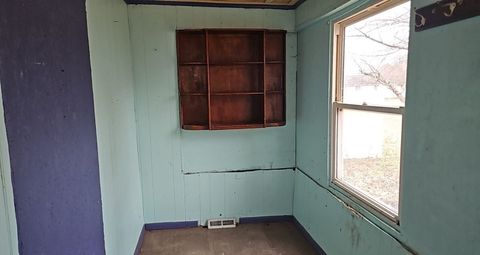 Tiny photo for 1203 W Oak Street, West Frankfort, IL 62896 (MLS # 100000098)