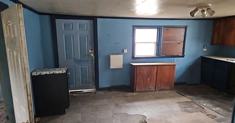 Tiny photo for 1203 W Oak Street, West Frankfort, IL 62896 (MLS # 100000098)