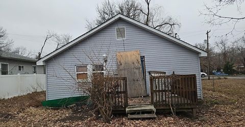 Tiny photo for 1203 W Oak Street, West Frankfort, IL 62896 (MLS # 100000098)