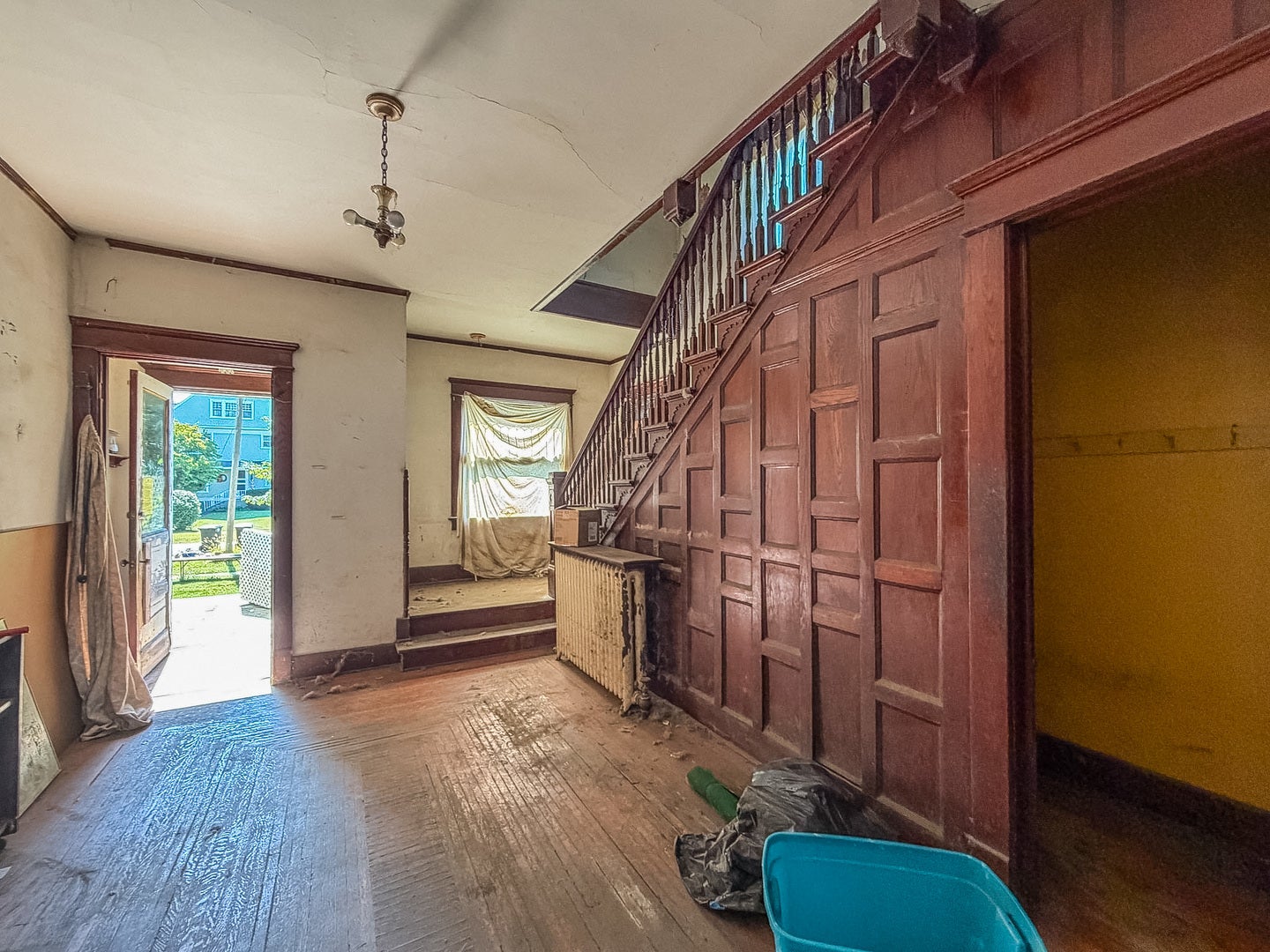 107 W Green Street