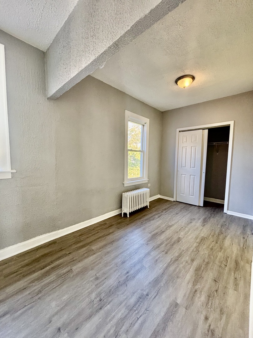 Chicago, Illinois 60617, United States, 2 Bedrooms Bedrooms, ,1 BathroomBathrooms,Residential,Active,237963