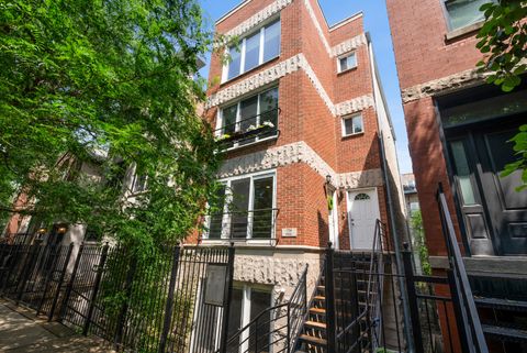 Photo of 1734 W Pierce Avenue #1, Chicago, IL 60622 (MLS # 12677126)
