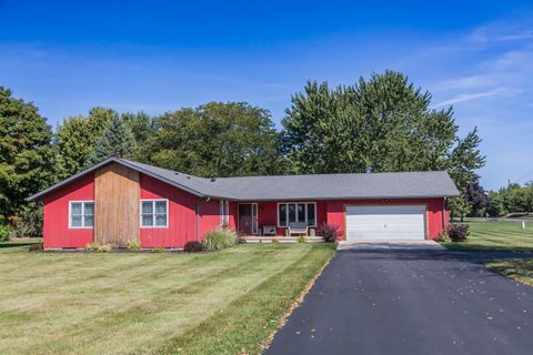 Photo of 38W530 HOPPS Road, Elgin, IL 60124 (MLS # 12476737)
