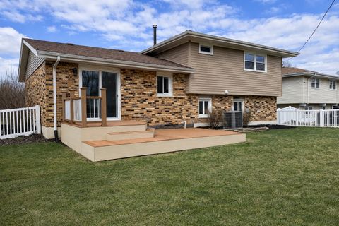 Tiny photo for 16755 Oleander Avenue, Tinley Park, IL 60477 (MLS # 12592037)