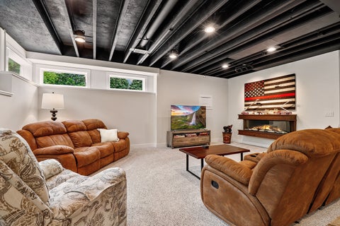 Tiny photo for 410 E 665 N, Valparaiso, IN 46383 (MLS # 12731538)