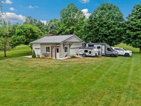 Tiny photo for 410 E 665 N, Valparaiso, IN 46383 (MLS # 12731538)