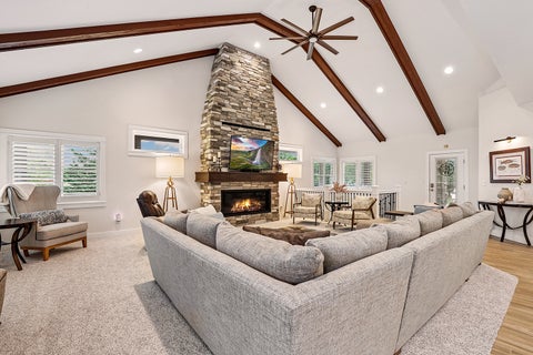 Tiny photo for 410 E 665 N, Valparaiso, IN 46383 (MLS # 12731538)