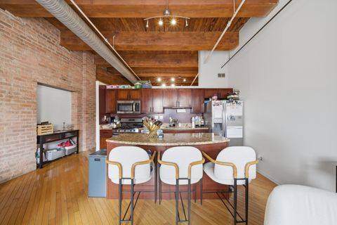 Tiny photo for 360 W Illinois Street #306, Chicago, IL 60654 (MLS # 12602771)