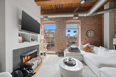 Tiny photo for 360 W Illinois Street #306, Chicago, IL 60654 (MLS # 12602771)