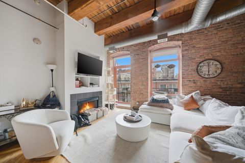 Tiny photo for 360 W Illinois Street #306, Chicago, IL 60654 (MLS # 12602771)