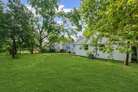 Tiny photo for 2006 E Michigan Avenue, Urbana, IL 61802 (MLS # 12451169)
