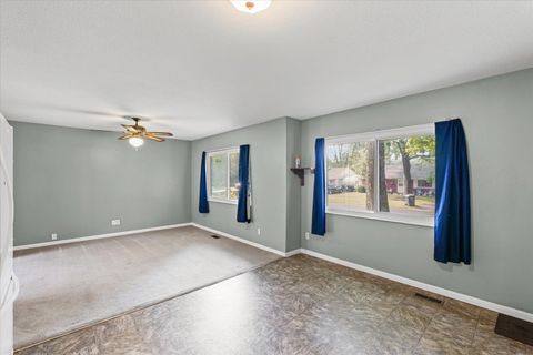 Tiny photo for 2006 E Michigan Avenue, Urbana, IL 61802 (MLS # 12451169)