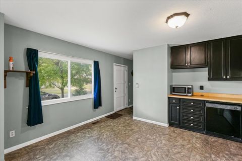 Tiny photo for 2006 E Michigan Avenue, Urbana, IL 61802 (MLS # 12451169)
