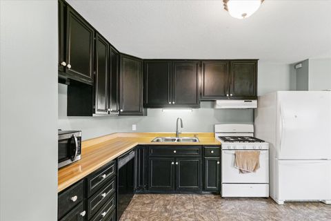 Tiny photo for 2006 E Michigan Avenue, Urbana, IL 61802 (MLS # 12451169)