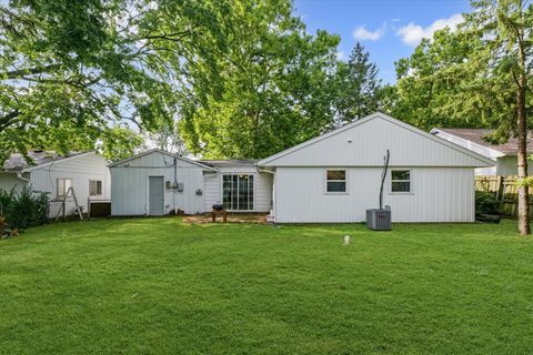 Tiny photo for 2006 E Michigan Avenue, Urbana, IL 61802 (MLS # 12451169)
