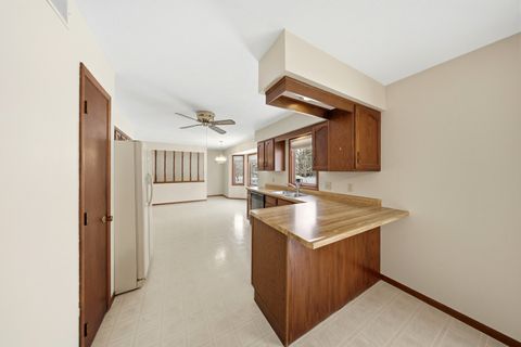 Tiny photo for 2010 Cimarron Drive, Freeport, IL 61032 (MLS # 12505065)