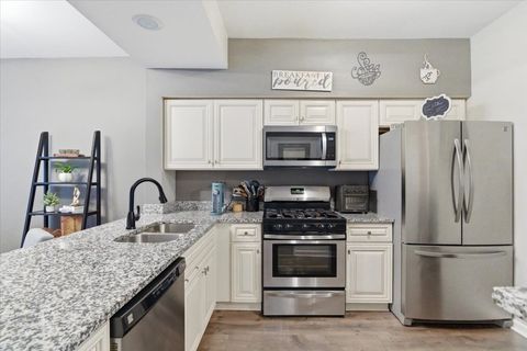 Tiny photo for 1389 S Candlestick Way, Waukegan, IL 60085 (MLS # 12531050)