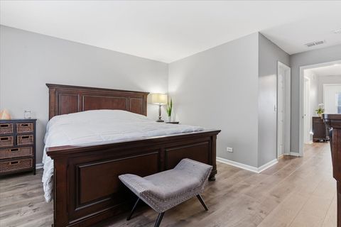 Tiny photo for 1389 S Candlestick Way, Waukegan, IL 60085 (MLS # 12531050)