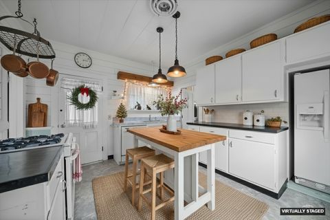 Tiny photo for 309 E 3rd Street, Sandwich, IL 60548 (MLS # 12514591)