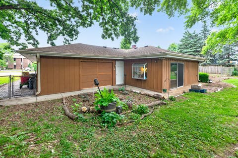Tiny photo for 7307 W College Drive, Palos Heights, IL 60463 (MLS # 12714299)