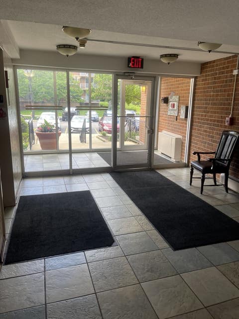 Tiny photo for 2211 S Stewart Avenue #1C, Lombard, IL 60148 (MLS # 12682993)