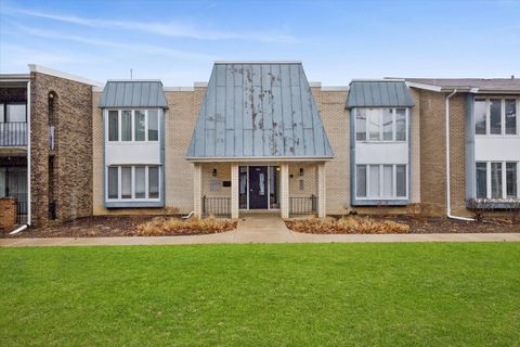 Tiny photo for 9808 S Karlov Avenue #D, Oak Lawn, IL 60453 (MLS # 12579801)