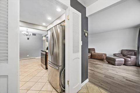 Tiny photo for 9808 S Karlov Avenue #D, Oak Lawn, IL 60453 (MLS # 12579801)