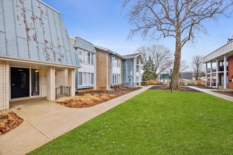 Tiny photo for 9808 S Karlov Avenue #D, Oak Lawn, IL 60453 (MLS # 12579801)