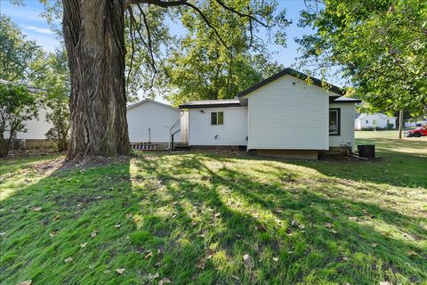 Tiny photo for 608 Douglas Street, Roanoke, IL 61561 (MLS # 12487913)