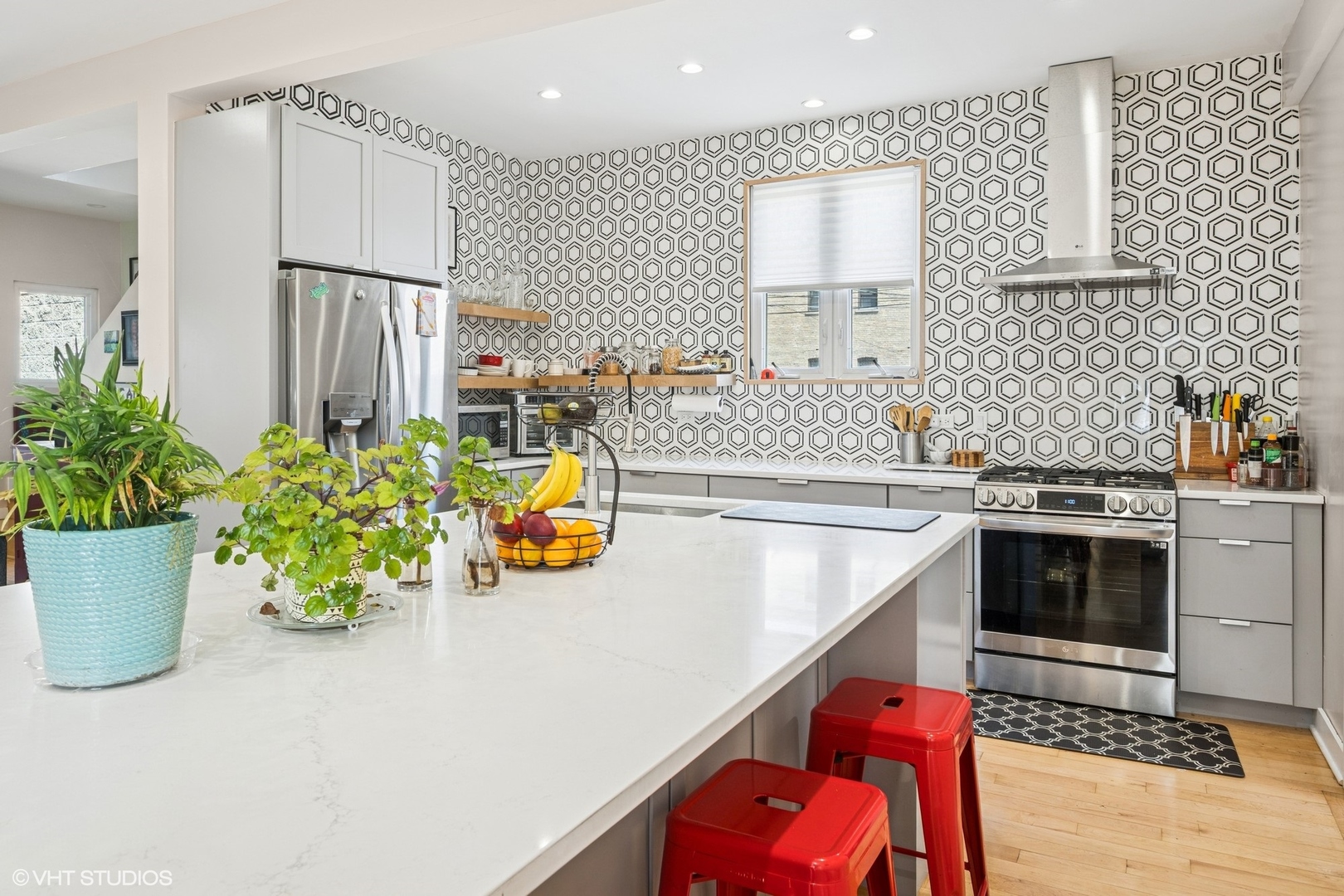 4911 N Ashland Avenue