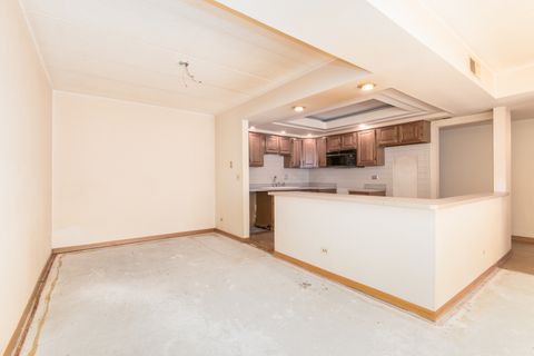 Tiny photo for 555 S River Road #607, Des Plaines, IL 60016 (MLS # 12596969)