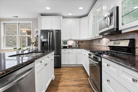 Tiny photo for 1132 W Wolfram Street #3, Chicago, IL 60657 (MLS # 12501405)