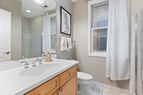 Tiny photo for 1132 W Wolfram Street #3, Chicago, IL 60657 (MLS # 12501405)