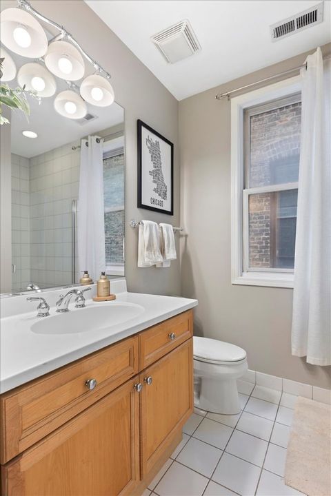Tiny photo for 1132 W Wolfram Street #3, Chicago, IL 60657 (MLS # 12501405)
