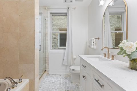 Tiny photo for 1132 W Wolfram Street #3, Chicago, IL 60657 (MLS # 12501405)