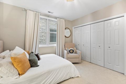 Tiny photo for 1132 W Wolfram Street #3, Chicago, IL 60657 (MLS # 12501405)