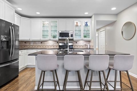 Tiny photo for 1132 W Wolfram Street #3, Chicago, IL 60657 (MLS # 12501405)