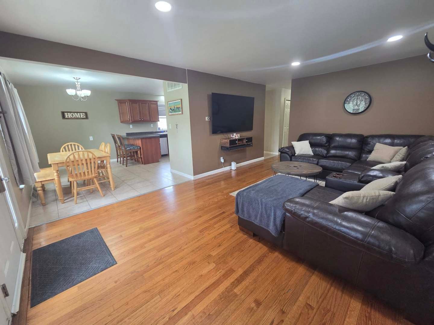 1445 Lantern Lane