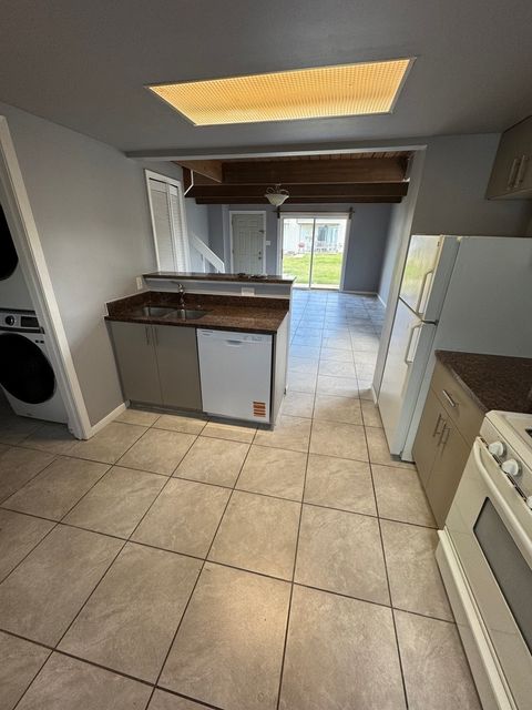 Tiny photo for 420 Meadowgreen Lane, Round Lake Beach, IL 60073 (MLS # 12540349)