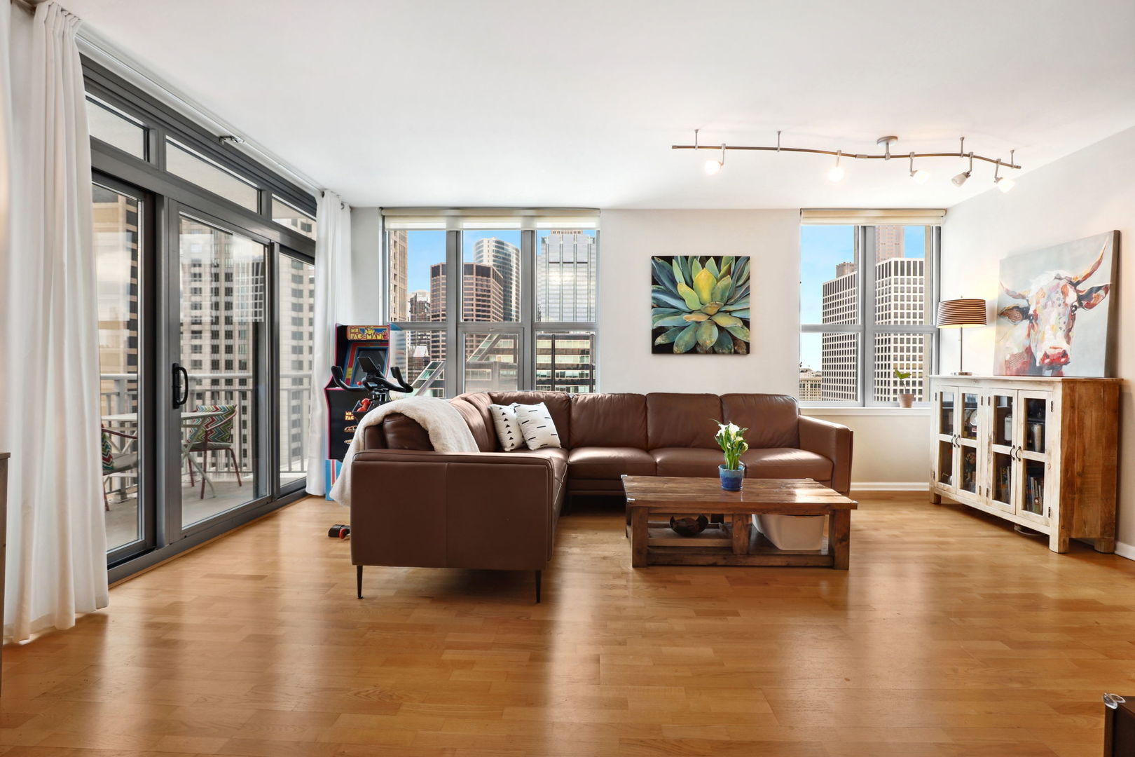 125 S Jefferson Street 3104