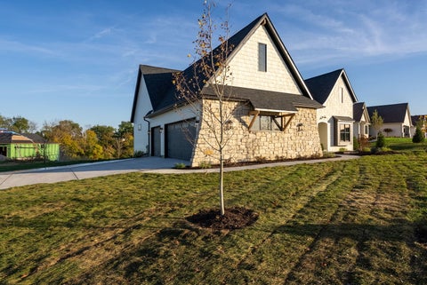 Tiny photo for 7175 Spring Creek Drive, Bettendorf, IA 52722 (MLS # 12781262)