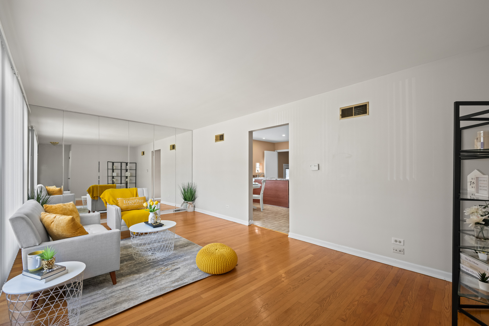 Franklin Park, Illinois 60131, United States, 3 Bedrooms Bedrooms, ,1 BathroomBathrooms,Residential,Active,216535