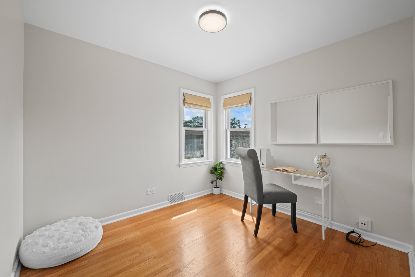 Franklin Park, Illinois 60131, United States, 3 Bedrooms Bedrooms, ,1 BathroomBathrooms,Residential,Active,216535