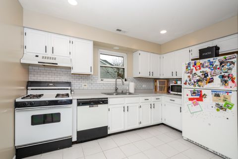 Tiny photo for 914 Wembley Drive, Island Lake, IL 60042 (MLS # 12593253)