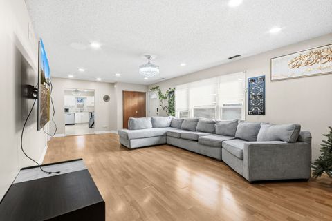 Tiny photo for 100 Pratt Boulevard, Roselle, IL 60172 (MLS # 12574902)