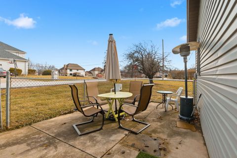 Tiny photo for 100 Pratt Boulevard, Roselle, IL 60172 (MLS # 12574902)