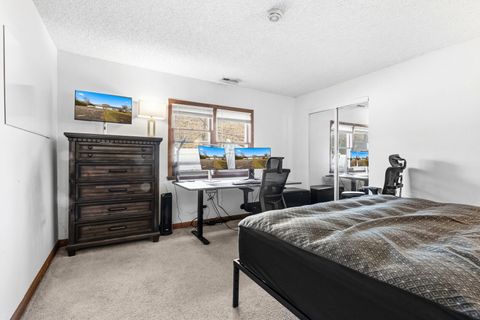 Tiny photo for 100 Pratt Boulevard, Roselle, IL 60172 (MLS # 12574902)